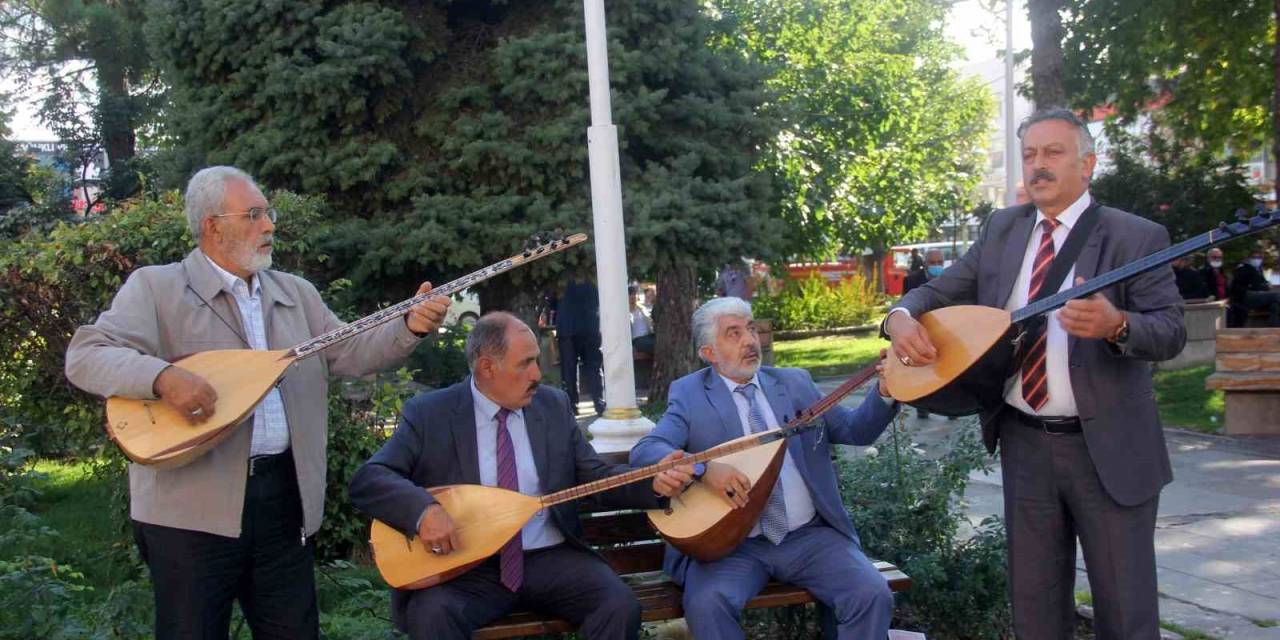 Popüler Sanatçılara İnat 5 Bin Yıllık Âşıklık Geleneğini Yaşatmaya Çalışıyorlar