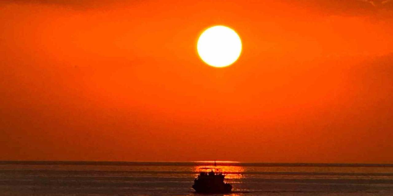 Van’da Gün Batımı Hayran Bırakıyor