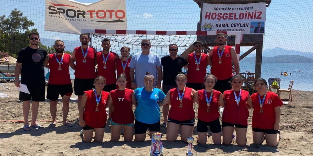 Dpü Hentbol Takımlarından Büyük Başarı