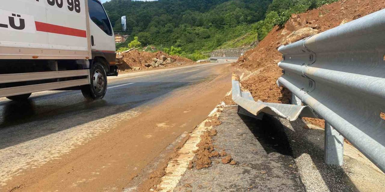 Zonguldak-istanbul Karayolunda Ulaşım Tek Şeritten Sağlanıyor