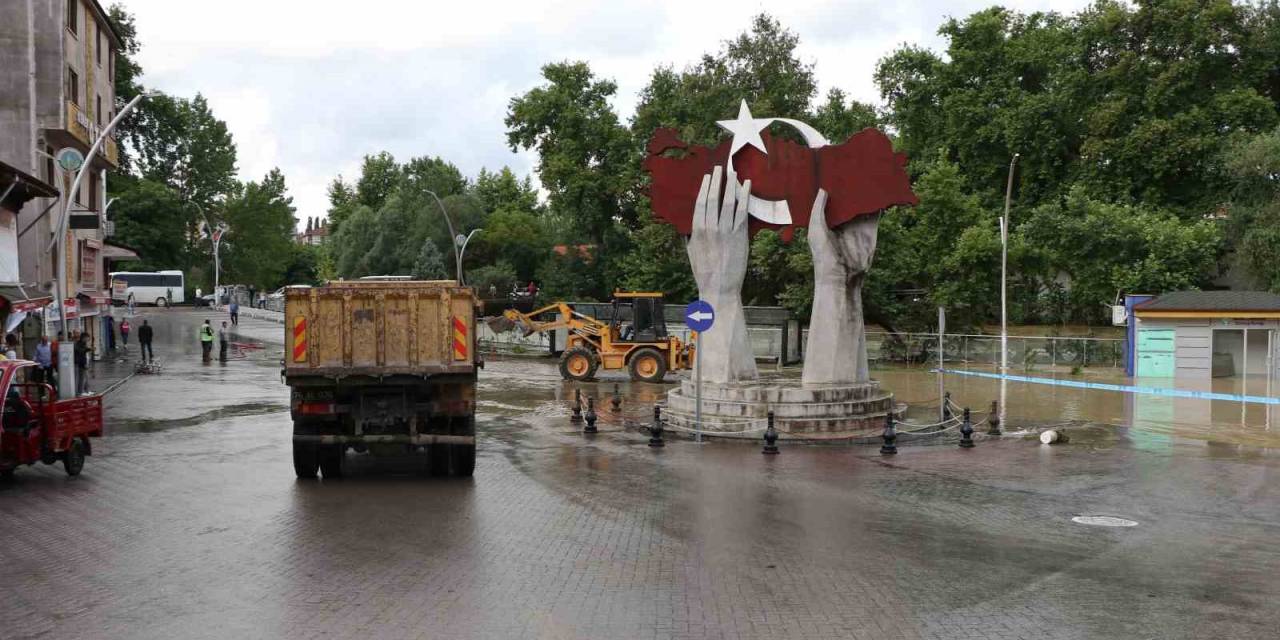 Bartın’da Sel Suları Çekilmeye Başladı