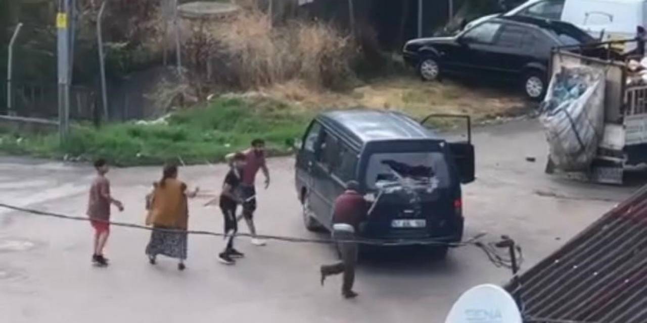 Pendik’te Taşlı Sopalı Kavga
