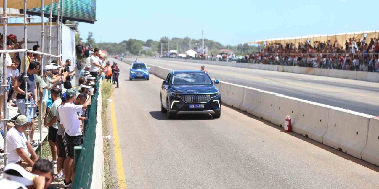 Türkiye’nin İlk Yerli Ve Milli Otomobili Togg Drag Pistine Çıktı