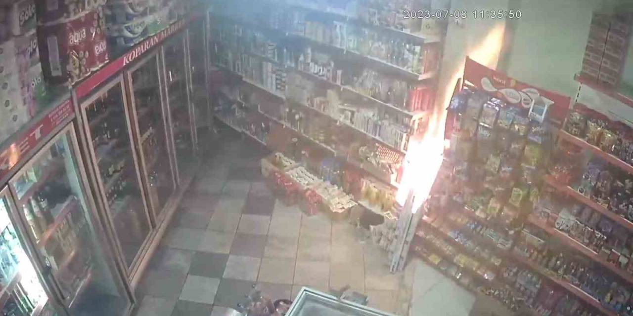 Kula’daki Market Yangınının Kamera Görüntüleri Ortaya Çıktı