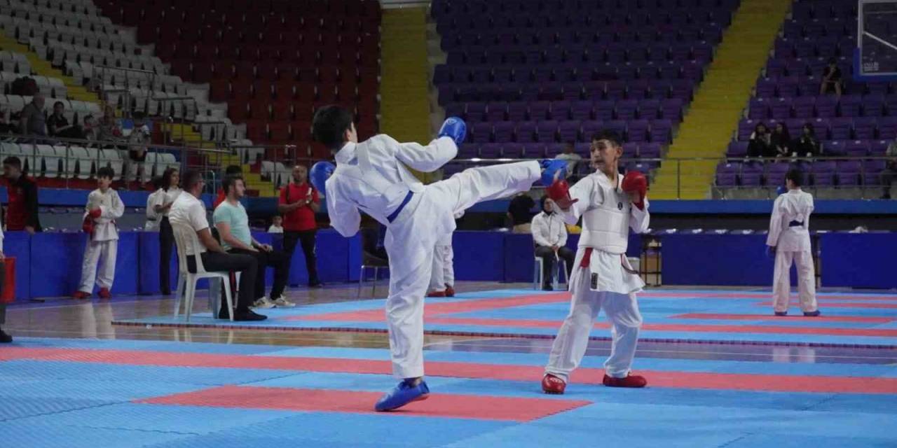 Anadolu Yıldızlar Ligi’nde Karate Yarı Final Müsabakaları Sona Erdi
