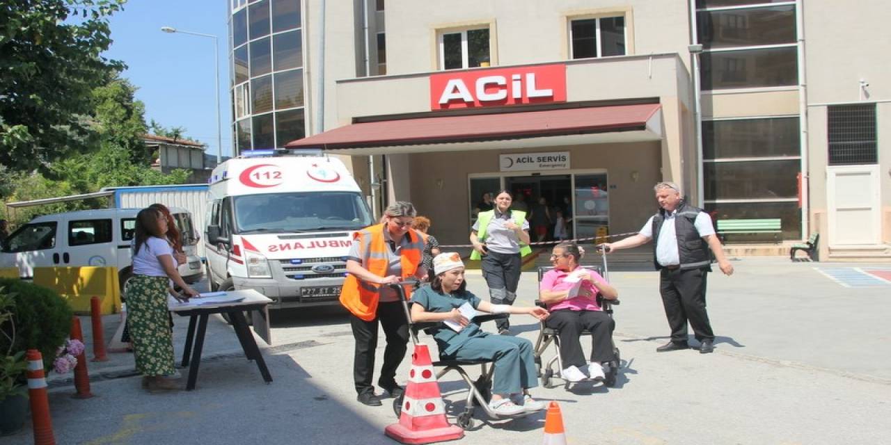 Çınarcık Devlet Hastanesi’nde Gerçeğini Aratmayan Tatbikat