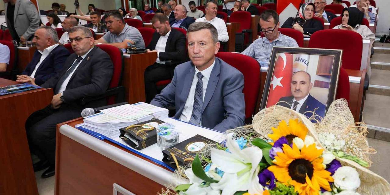Meclis Toplantısında Fevzi Kılıç’ın Yeri Çiçeklerle Süslendi