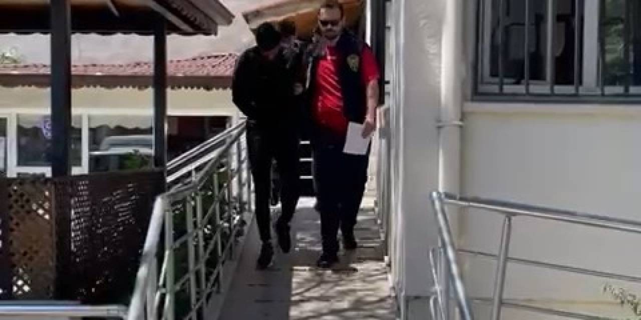 Bursa’ya Gezmek İçin Gelen Aile Hırsızların Hedefi Oldu