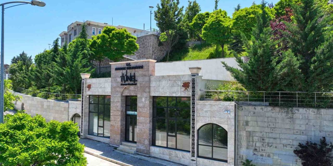 Tünel Sanat Merkezi Açılışa Gün Sayıyor