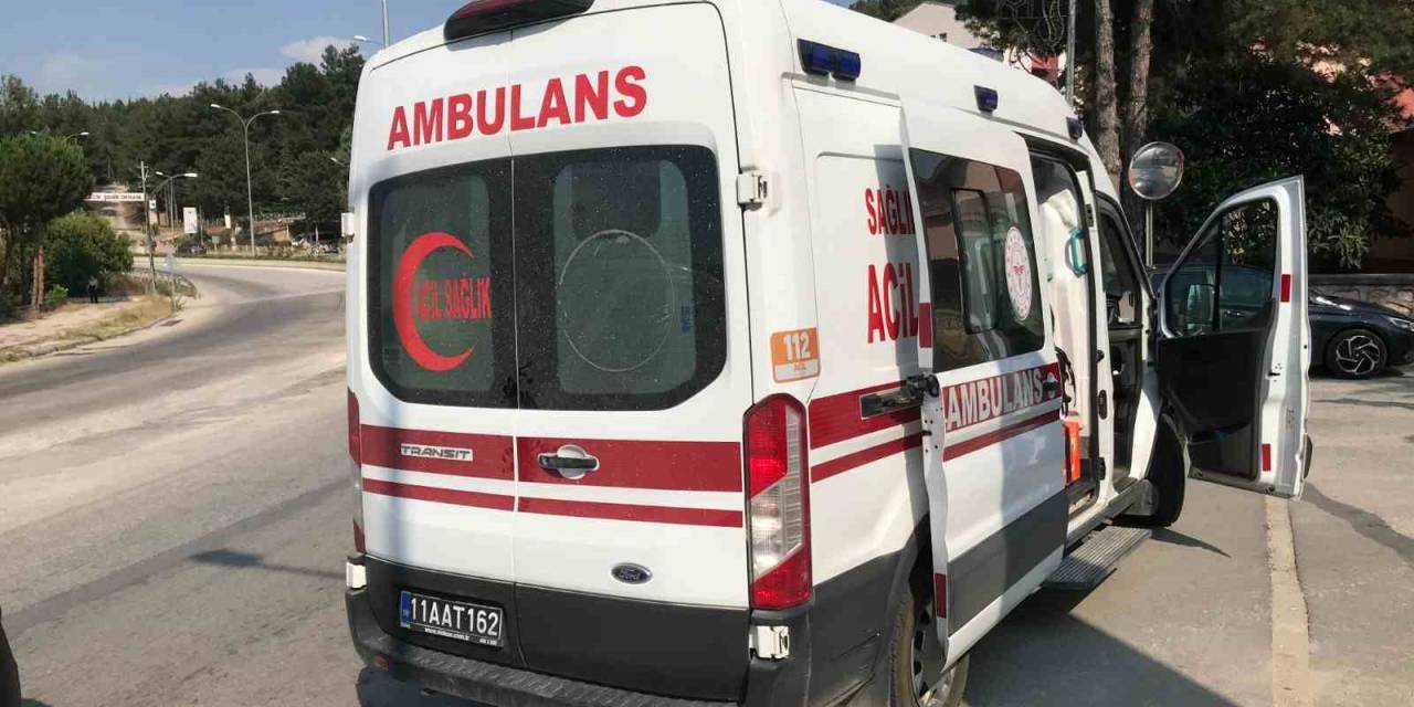 Hem Ehliyeti Yok Hem De Plakasız Motosikletiyle Kaza Yaptı