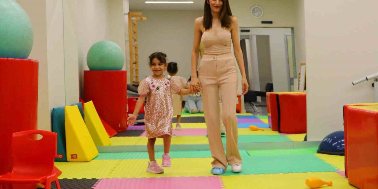 Önce Yaşam Mücadelesini, Sonra Yürüme Savaşını Kazandı