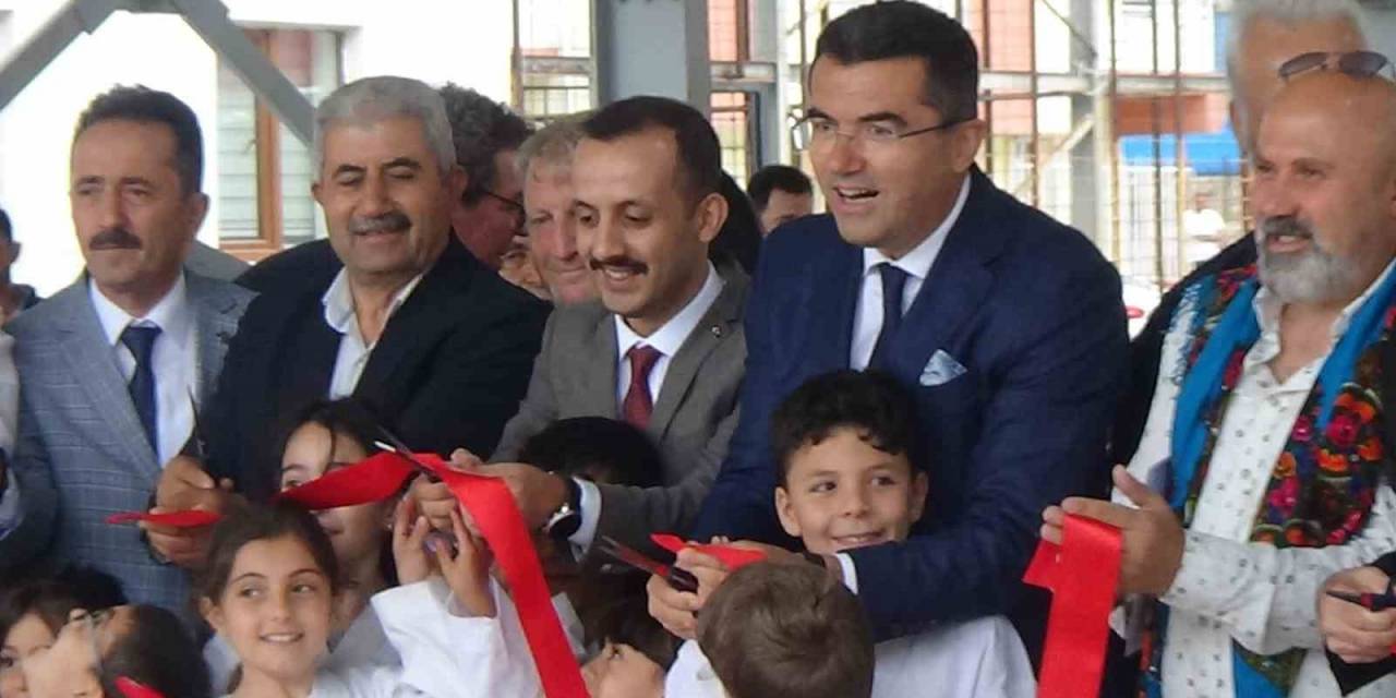 Erzurum’da Uluslararası Plastik Sanatlar Çalıştayı Resim Ve Heykel Sergisi