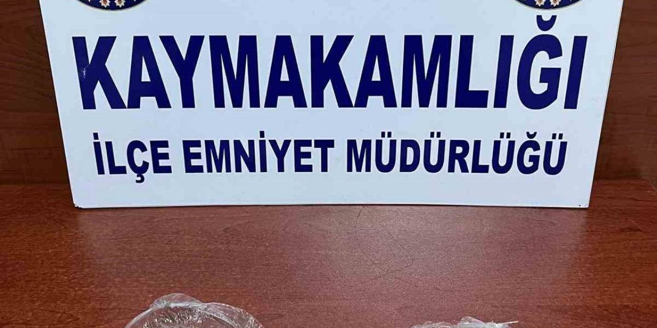 Gediz’e Uyuşturucu Getiren 2 Şahıs Yakalandı