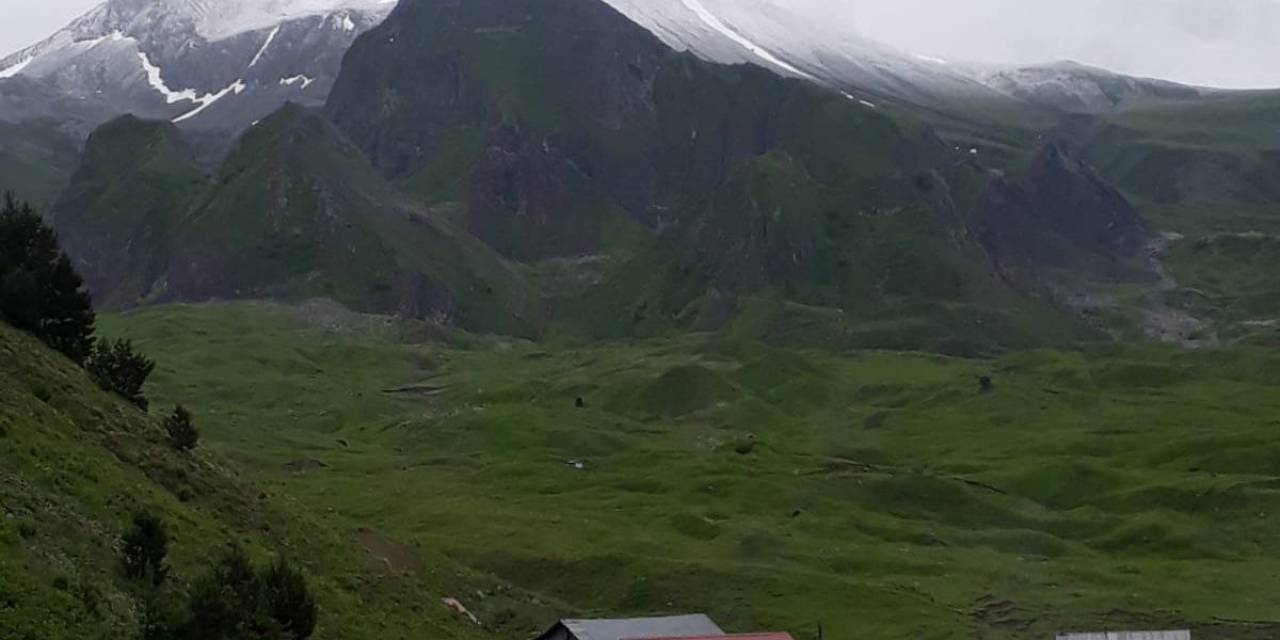 Artvin’de Temmuz Ayında Kar Sürprizi