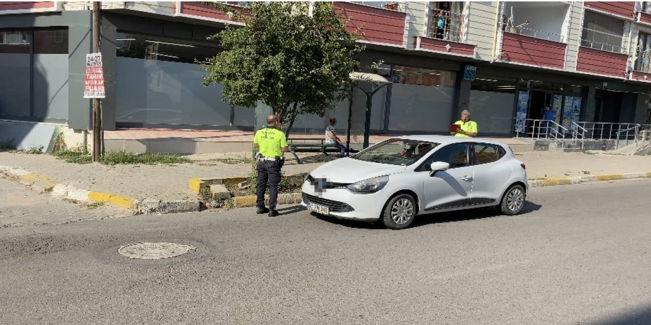 Yolun Karşısına Geçmeye Çalışan Çocuğa Otomobil Çarptı