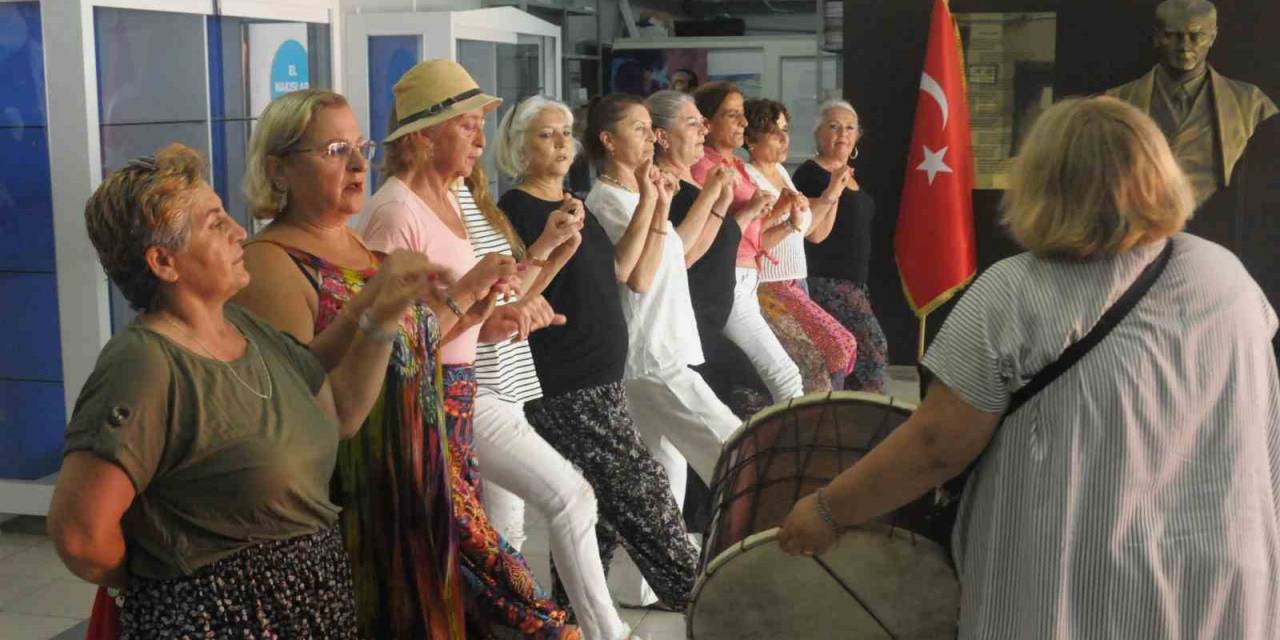 50 Yaş Üstü Halk Oyunları Ekipleri Gençlere Taş Çıkartıyor