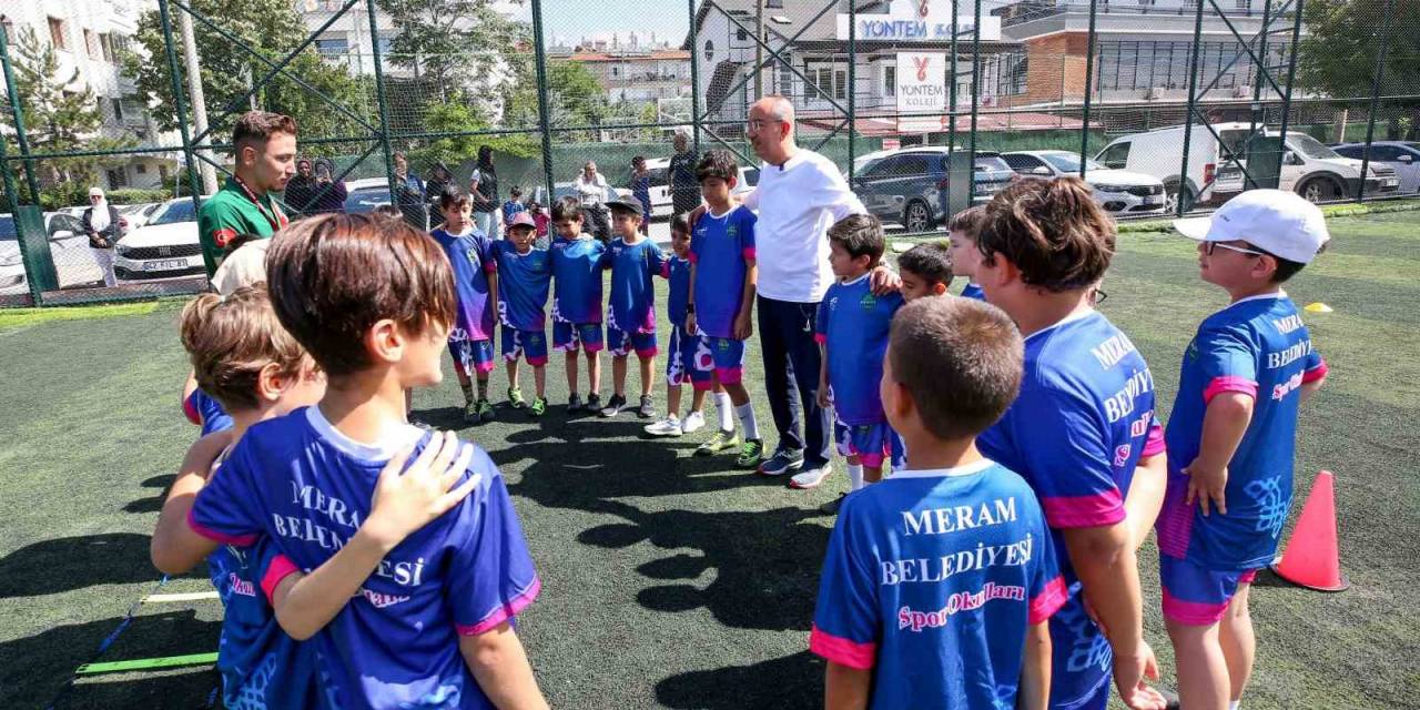 Başkan Kavuş, Yaz Spor Okulu Öğrencileriyle Buluştu