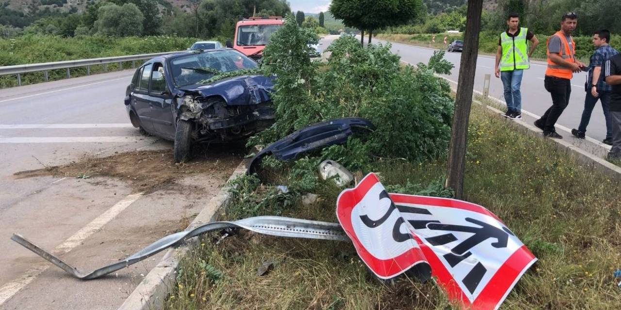 Amasya’da Otomobil Takla Atarak Karşı Şeride Geçti: 1 Yaralı