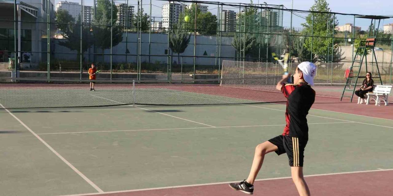 Şanlıurfa’da 15 Temmuz Milli Birlik Günü Tenis Turnuvası