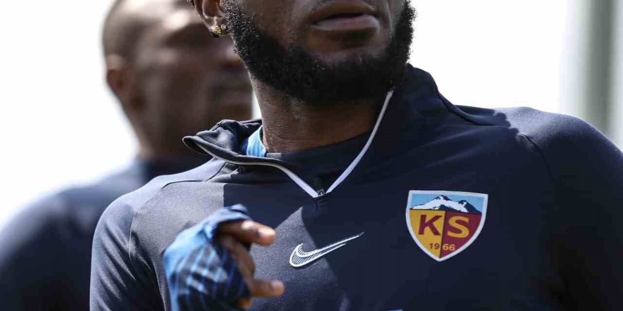 Kayserispor 2 Futbolcu İle Anlaştı