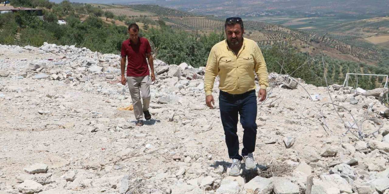 25 Milyon Tl’lik Kaybı Onu Yıldırmadı, Deprem Bölgesinde Tekrar Çalışmaya Başladı