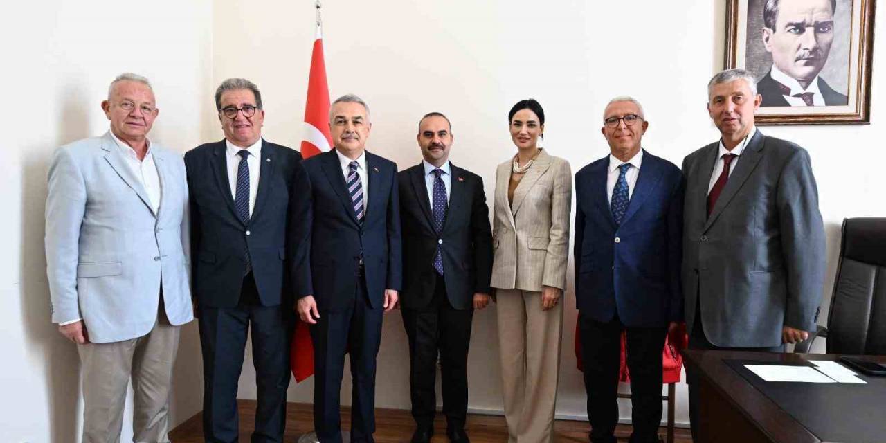 Söke Ticaret Borsası, Çalışmalarını Bakan Kacır’a Anlattı