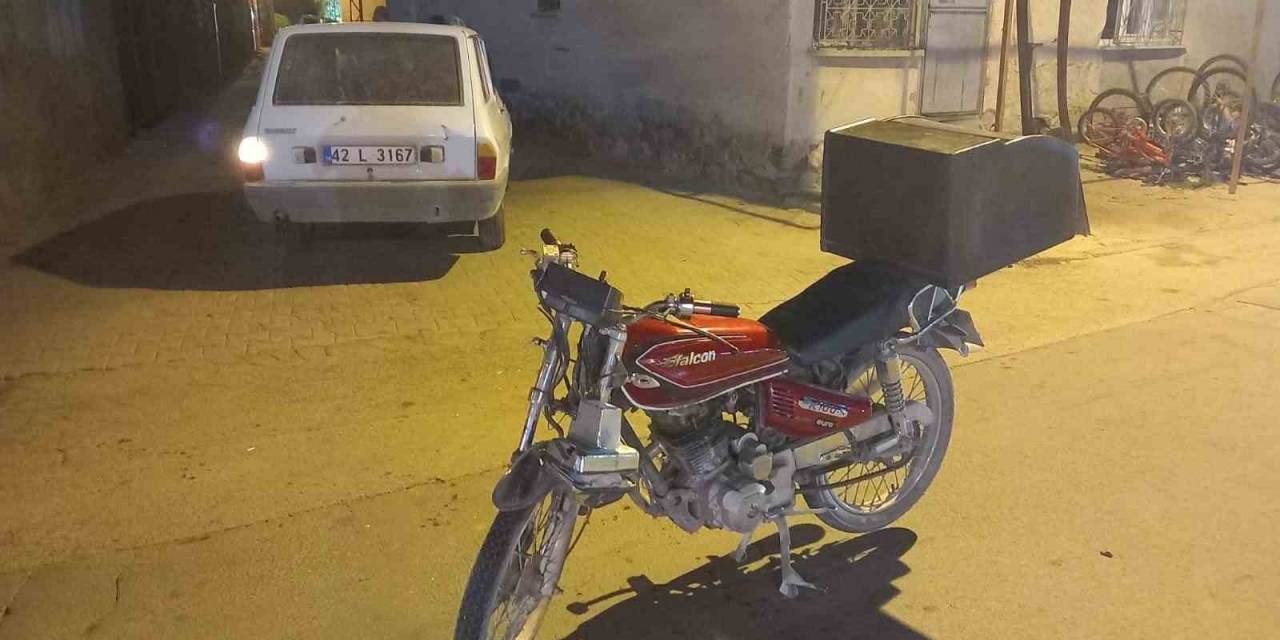 Konya’da Otomobille Çarpışan Motorlu Kurye Yaralandı