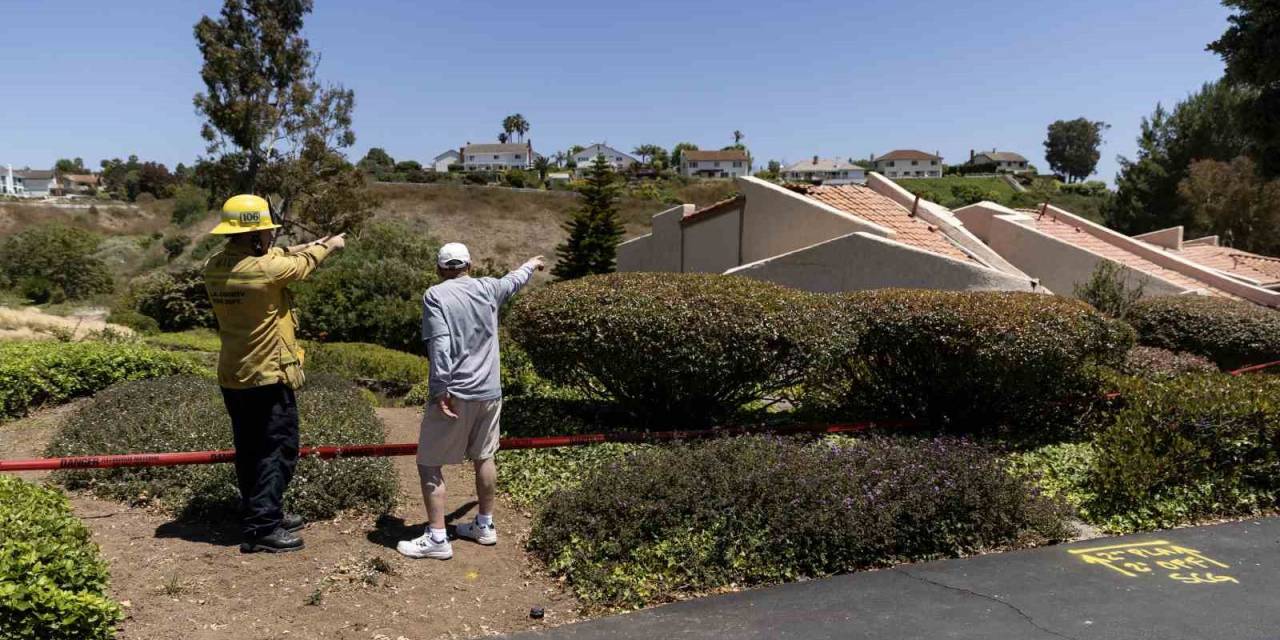 California’da Toprak Kayması: 12 Ev Yıkıldı