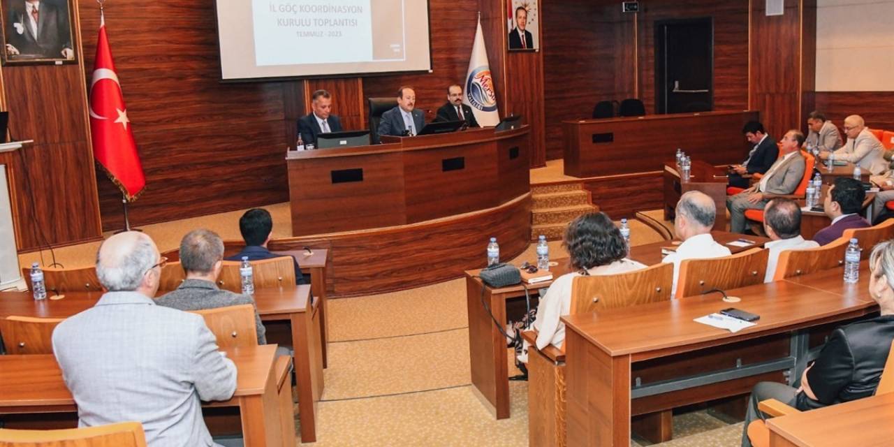 Vali Pehlivan: "Göç, Dünyanın Öncelikli Konularından Biri"