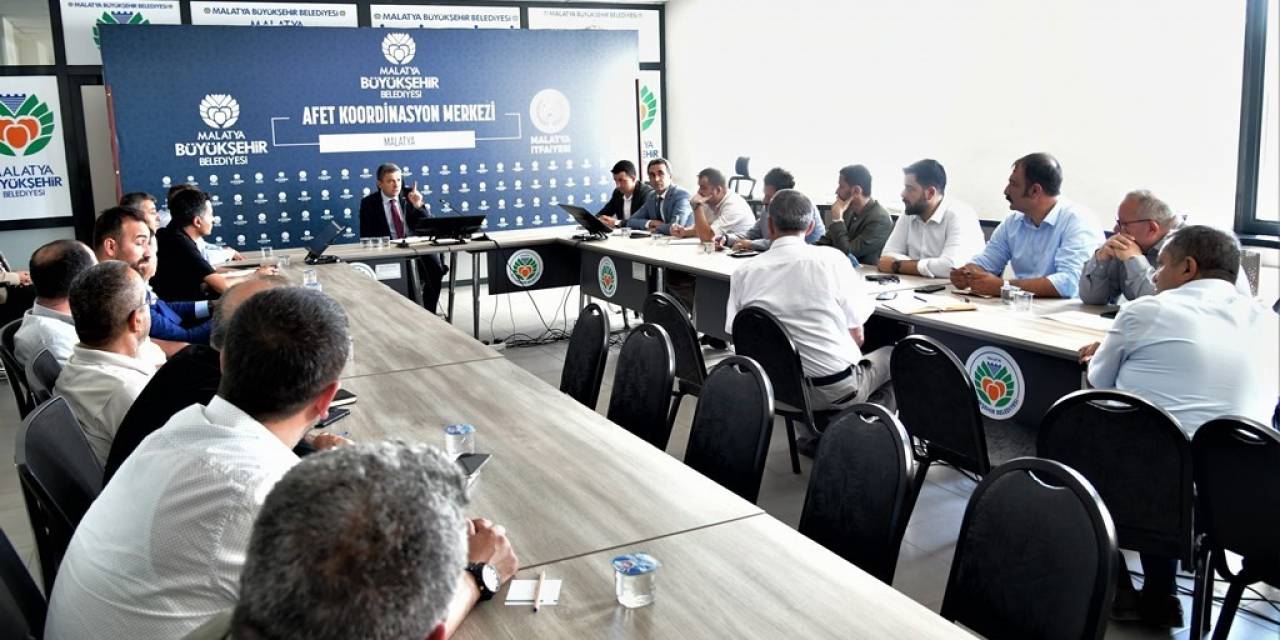 Malatya’da Yıkım Sahalarında Enkaz Ayrıştırması Yasaklandı