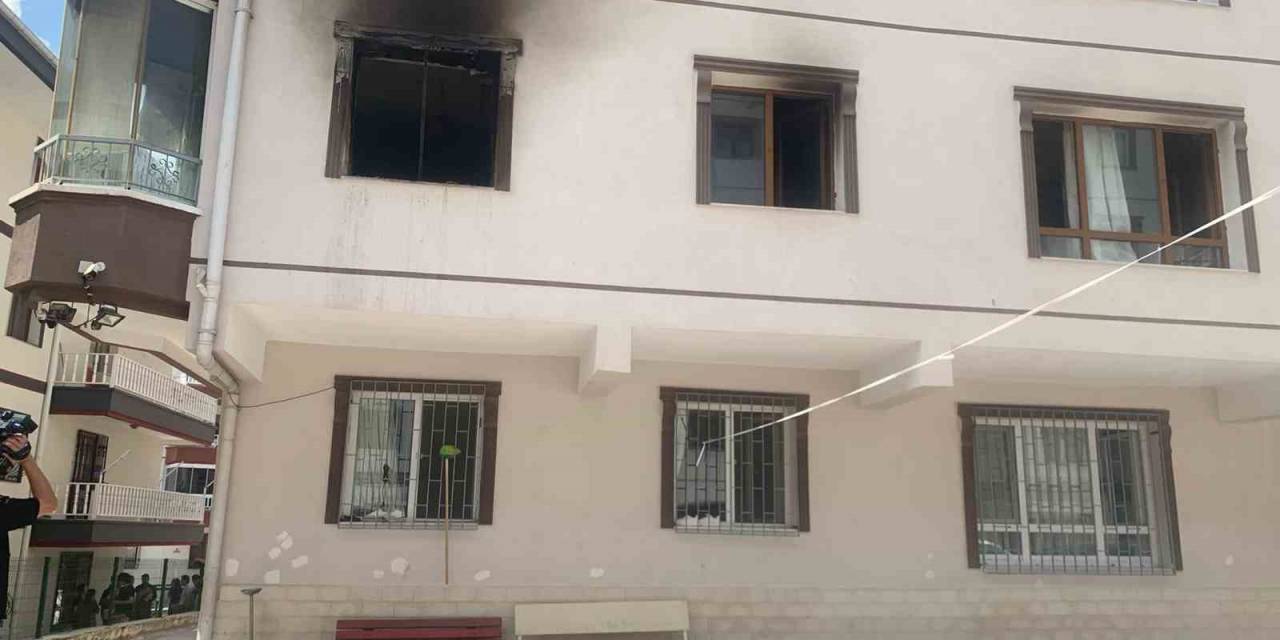 Başkent’te Alevlere Teslim Olan Daire Kullanılamaz Hale Geldi