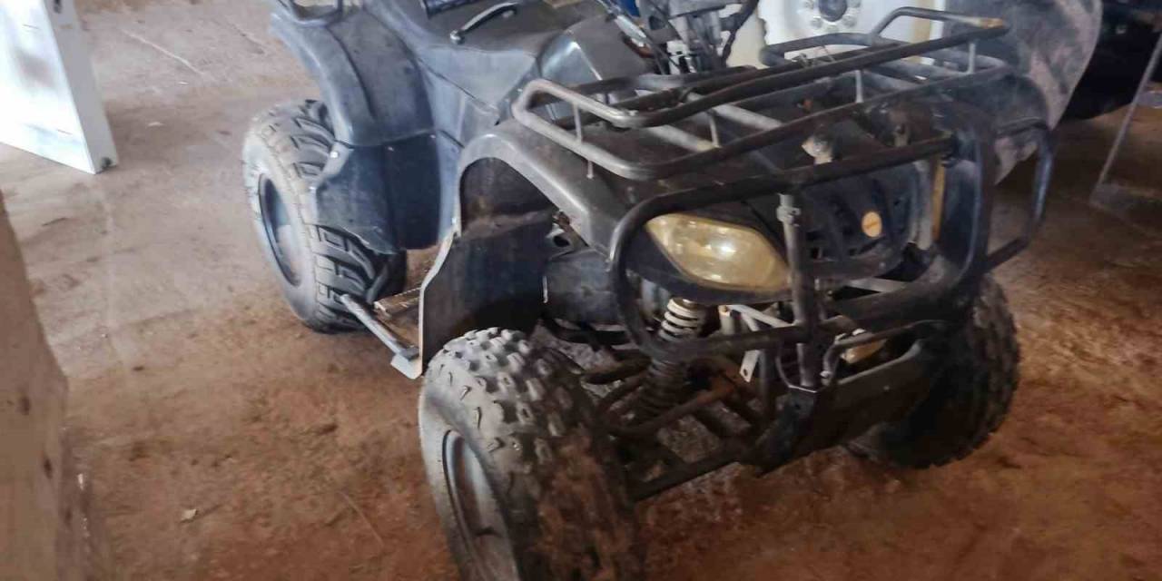 Dut Ağacına Çarpan Atv Sürücüsü Hayatını Kaybetti