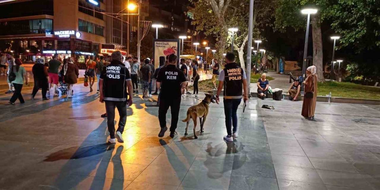Antalya’da Narkotik Uygulamasında 26 Şahıs Yakalandı