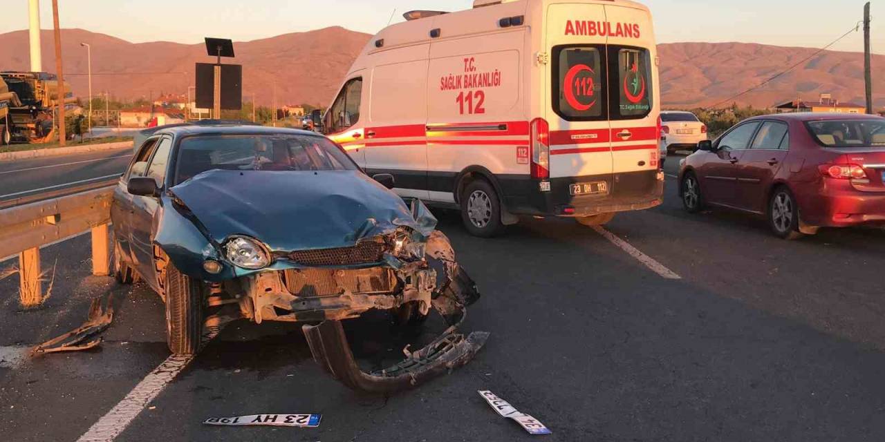 Elazığ’da Trafik Kazası: 4 Yaralı
