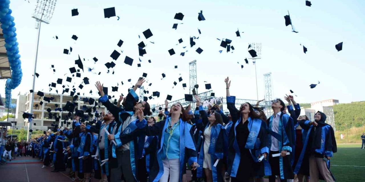 Düzce Üniversitesi’nin Mezuniyet Gururu