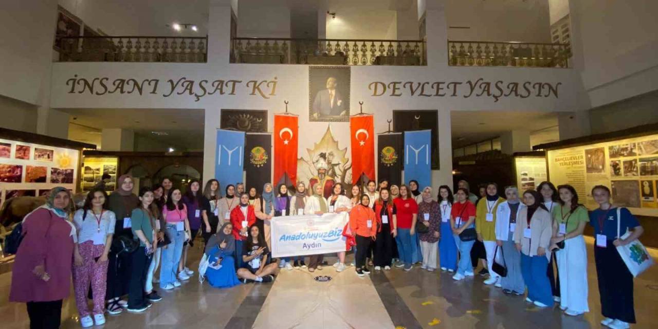 Aydın’dan Gelen 37 Öğrenci Bilecik’in Tarihi Ve Kültürel Yerlerini Ziyaret Etti