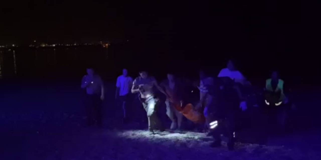 Boğulma Tehlikesi Geçiren Gencin Başında İlk Yardım Tartışması