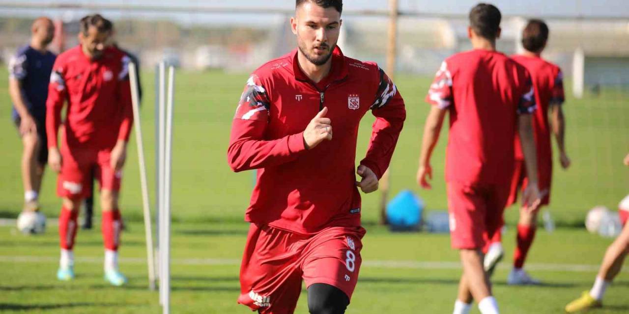 Robin Yalçın, Sivasspor’a Veda Etti