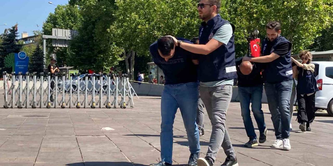 Fuhuş Yaptırdığı İddia Edilen Şüpheliler Adliyeye Sevk Edildi