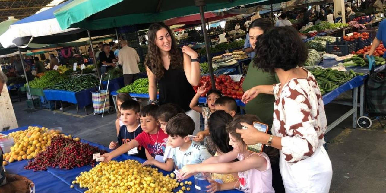 Bayraklı’nın Öğrencilerine Sokakta Eğitim