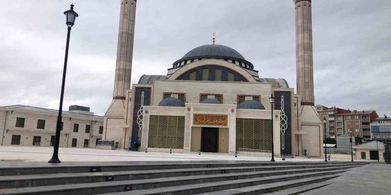 Sultan Alparslan Külliyesi Açılmayı Bekliyor