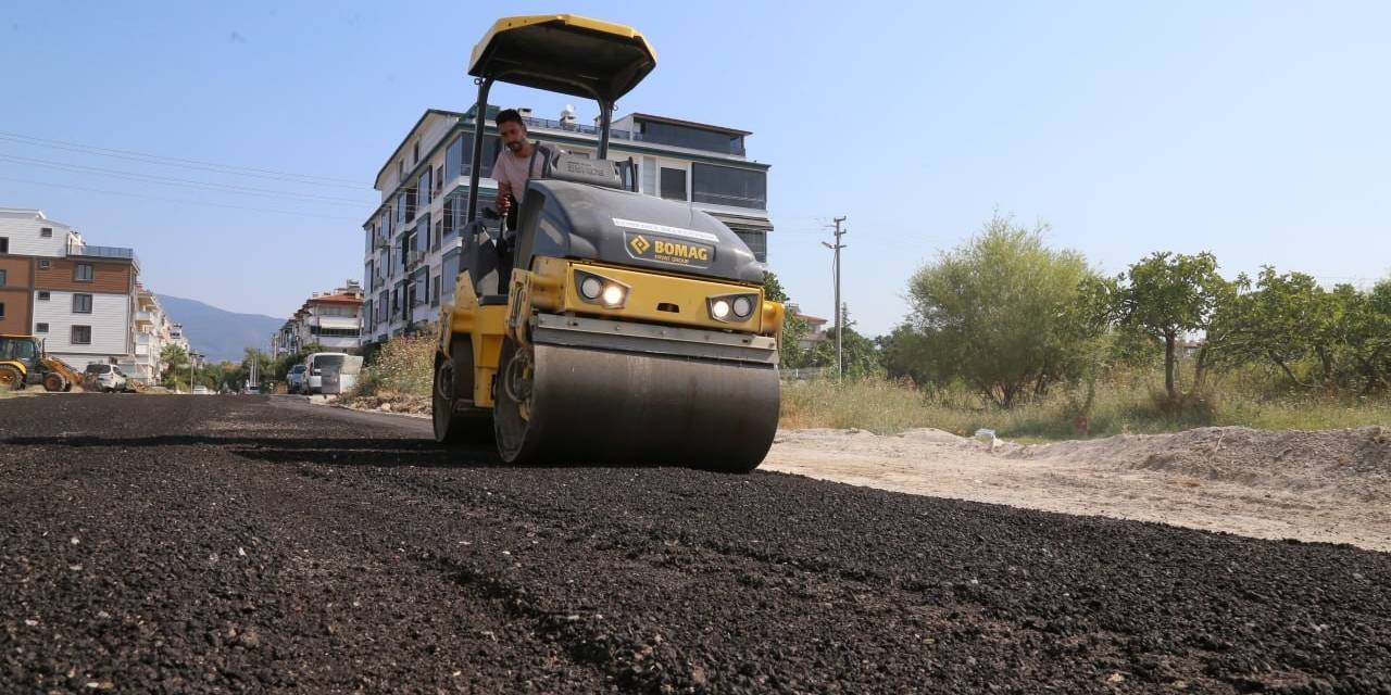 Altınkum’da Asfalt Çalışmalarına Hız Verildi