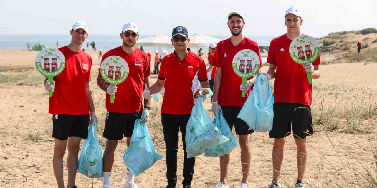 Aras Kargo Ve Tvf, Kıyı Temizliği Etkinliği Gerçekleştirdi