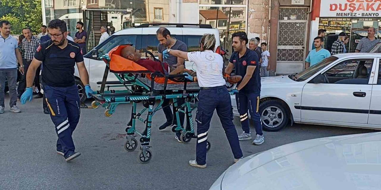 Yol Verme Kavgası Kanlı Bitti, 1 Kişi Hayatını Kaybetti