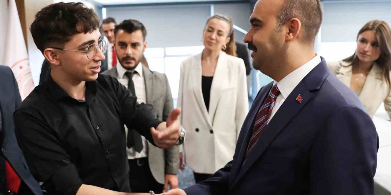 Bakan Kacır, Sorun Yaşayan Sanayicilere Seslendi: “sanayicilerin Gönülleri Ferah Olsun”