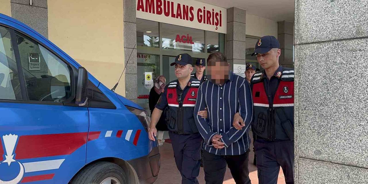 Arnavutköy’de İett Duraklarının Camlarını Eğlenmek İçin Kıran Şahıslar Adliyeye Sevk Edildi
