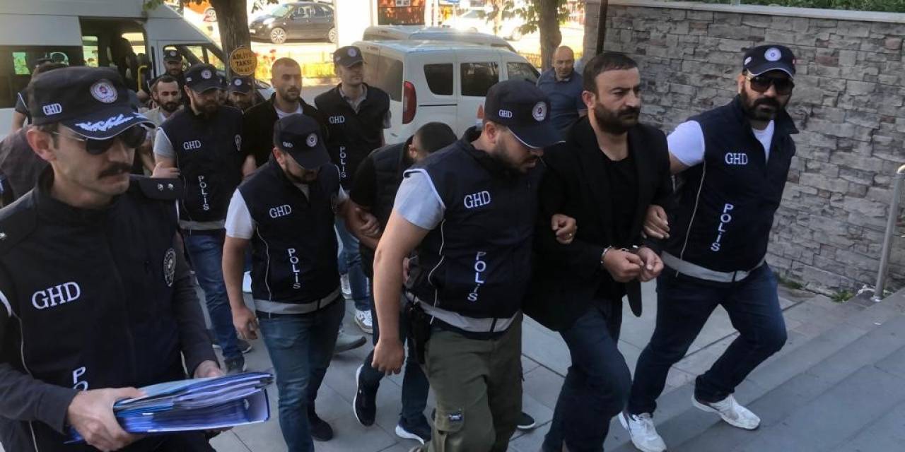 Göçmen Kaçakçılarına Polis Operasyonu