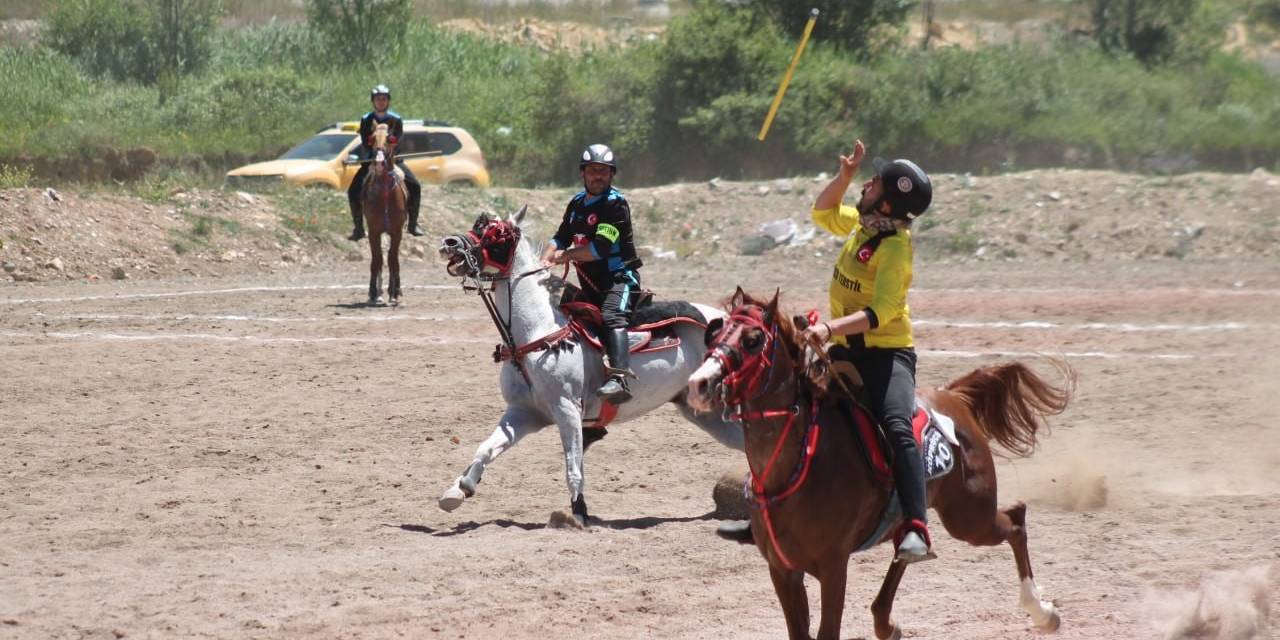 Bayburt Cirit İl Birincisi Bayburt Atlı Spor Kulübü Oldu