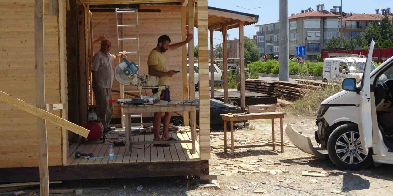 Marangoz Ustası Kaza Yapan Aracın Altında Kalmaktan Son Anda Kurtuldu