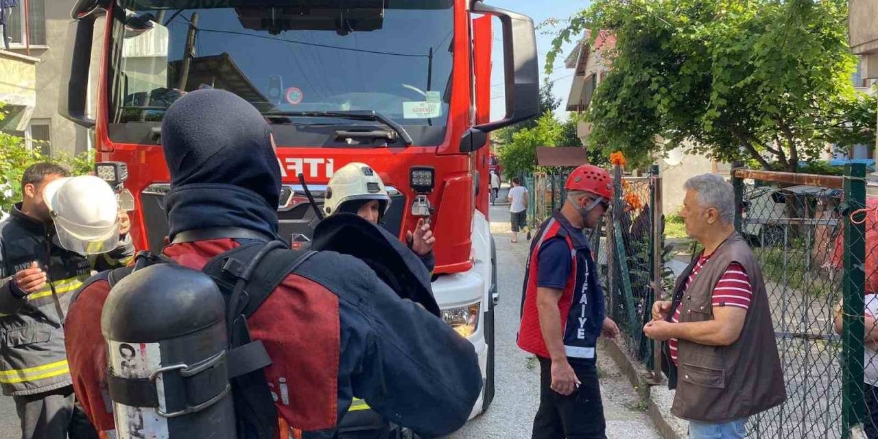 Gaz Bir Ada Alev Aldı 2 Kişi Yaralandı